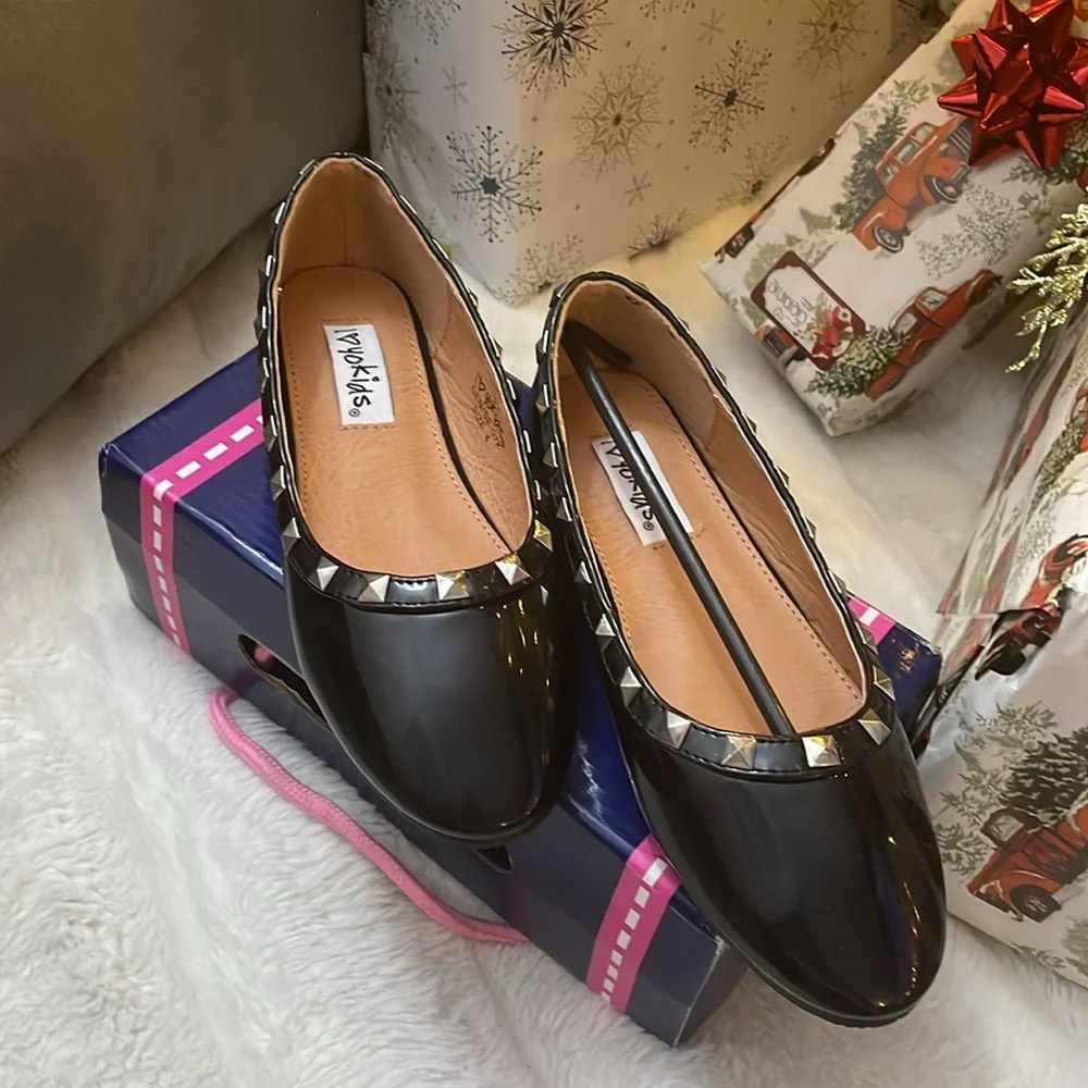 I loveyokids flat studded shoes for kidss. New in box